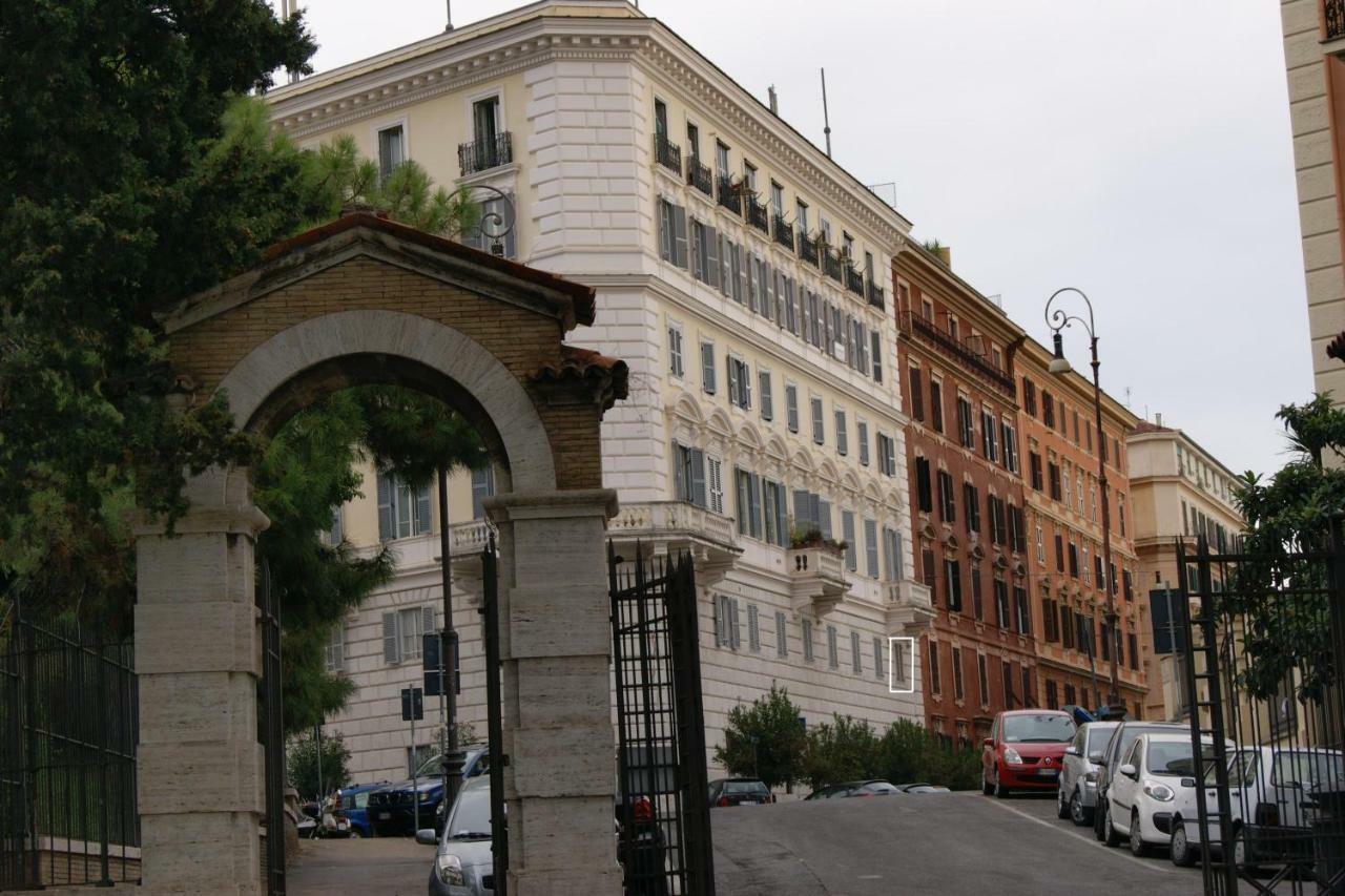 Tatusa Al Colosseo Rome Luaran gambar